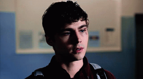 Miles Heizer Alex Standall GIF - Miles Heizer Alex Standall 13reasons Why GIFs