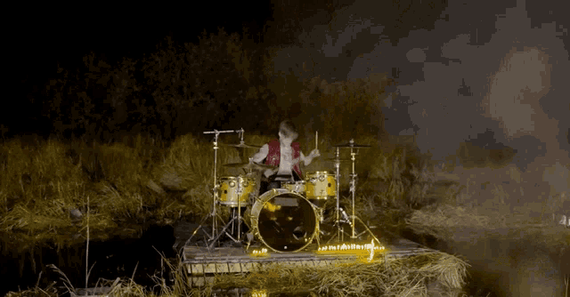 Kellyvision Rook GIF - Kellyvision Rook Drumming GIFs