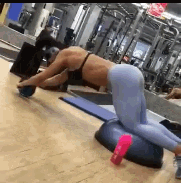 Girl Workout GIF - Girl Workout Ab Roller GIFs