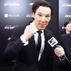 Benedict Cumberbatch Thumbs Up GIF - Benedictcumberbatch Thumbsup GIFs