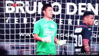 川島永嗣 Eiji Kawashima サッカー選手 GIF - Eiji Kawashima Soccer Goal Kepper GIFs