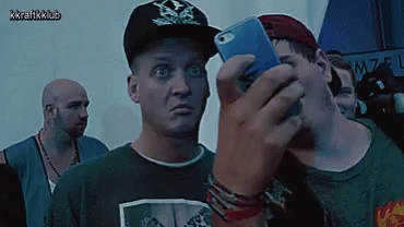 Kiz Selfie GIF - Kiz Selfie Fan GIFs