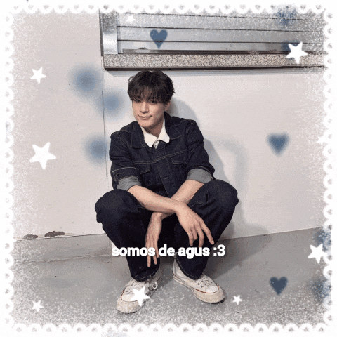 a picture of a man squatting down with the words " somos de agus " on the bottom right