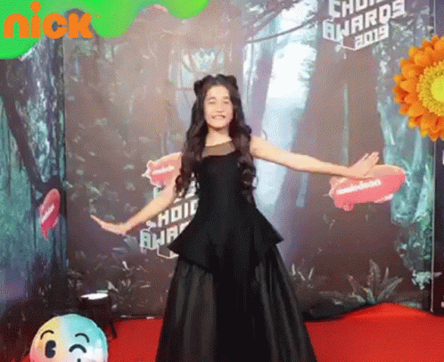 नाच Aakriti Sharma GIF - नाच Aakriti Sharma Kids Choice Awards GIFs