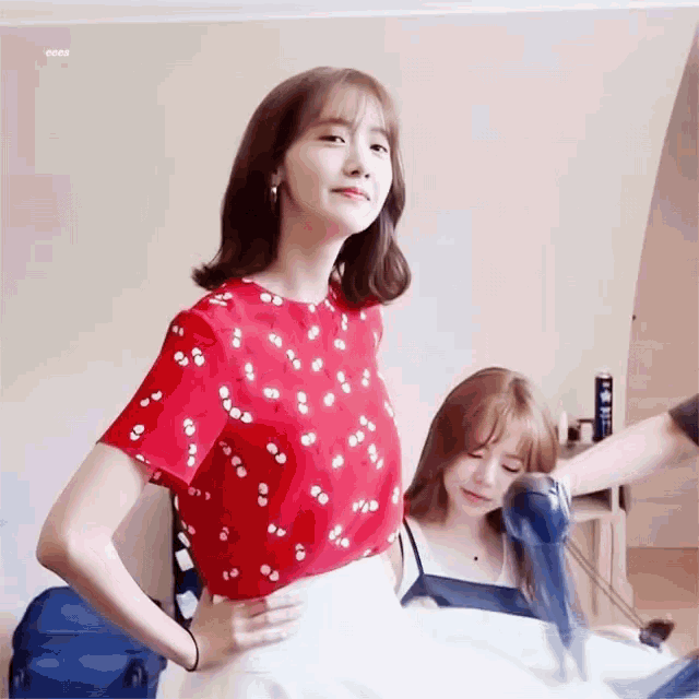 Yoona Blower GIF - Yoona Blower Getting Ready GIFs