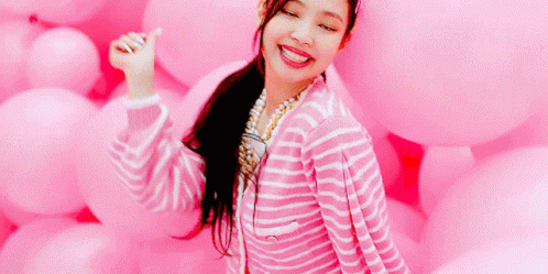 Pink Jennie GIF - Pink Jennie Kim GIFs