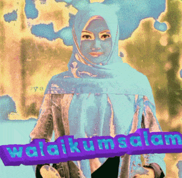 a woman in a hijab is holding a sign that says waldkumslar