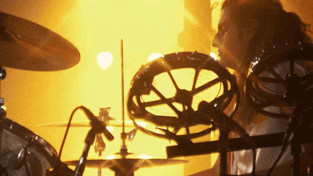 Drumming Danny Wagner GIF - Drumming Danny Wagner Greta Van Fleet GIFs
