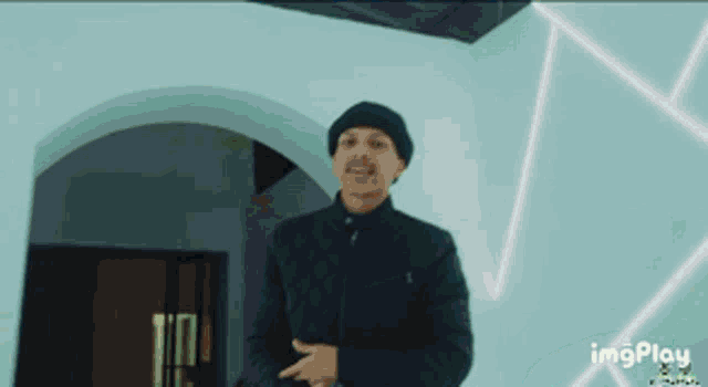 Iayze GIF