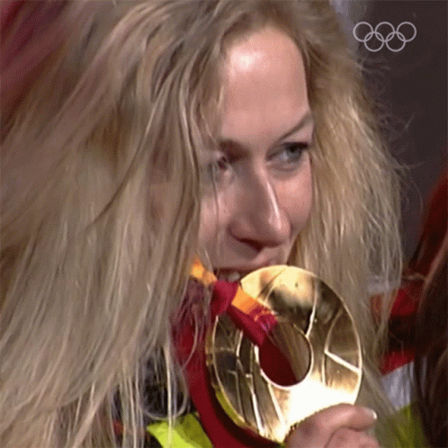 Kiss My Medal Luge GIF - Kiss My Medal Luge Sylke Otto GIFs