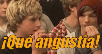 Chicos De One Direction Ansiosos Mordiendose Las Uñas GIF - Ansias Angustia Estres GIFs