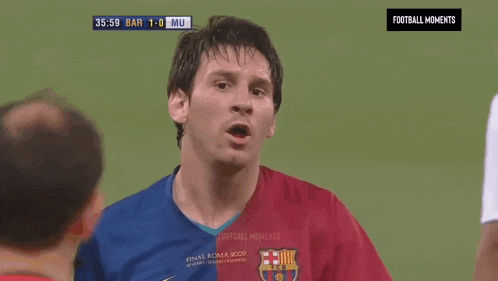 a soccer player wearing a shirt that says final roma 2009 on it