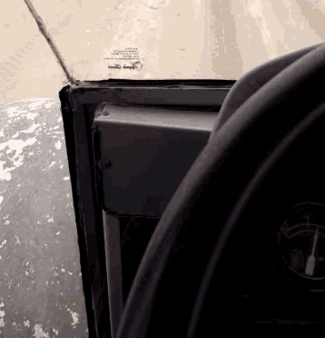 Compactando Back Of The Truck GIF - Compactando Back Of The Truck Driving GIFs