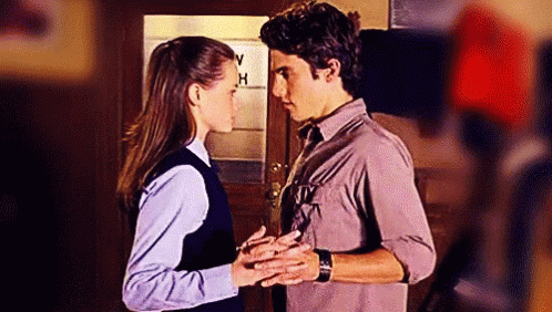 Cute Couple GIF - Cute Couple Hold Hands GIFs