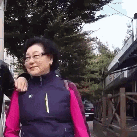 Asian Lady GIF - Asian Lady Scared GIFs