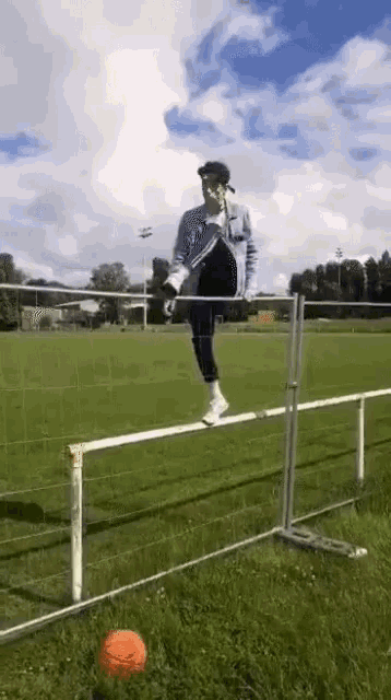 To Be Continued Falling GIF - To Be Continued Falling Accident GIFs