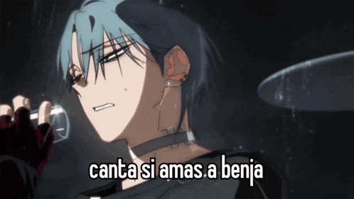 a man holding a microphone with the words canta si amas a benja written below him