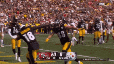 a football game between the san francisco 49ers and the pittsburgh steelers is being shown on fox nfl