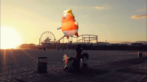 Balloon Trump Chunkled GIF - Balloon Trump Chunkled Flailing Potus GIFs