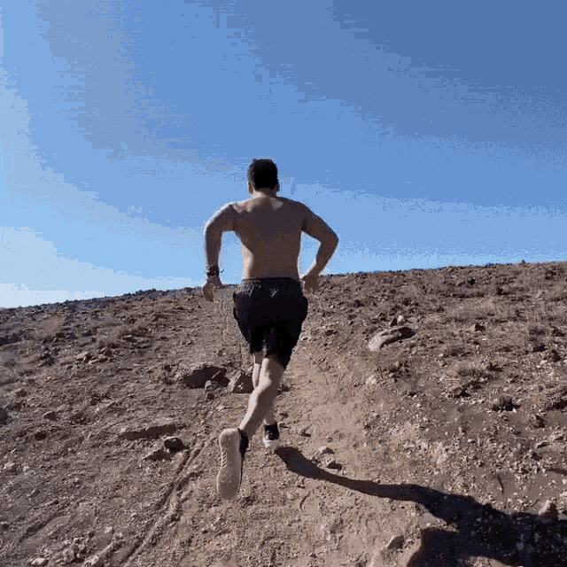 Cepeda Running Man GIF - Cepeda Running Man Running Away GIFs