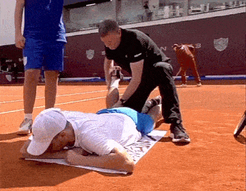 Miomir Kecmanovic Medical Time Out GIF - Miomir Kecmanovic Medical Time Out Tennis GIFs
