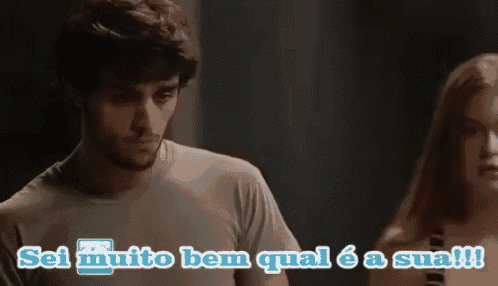 a man and a woman are standing next to each other and the man says " sei muito bem qual é a sua !!! "