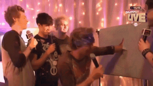 Aw Don'T  GIF - 5sos 5seconds Of Summer GIFs