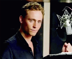 Tom Hiddleston GIF - Tom Hiddleston Its GIFs