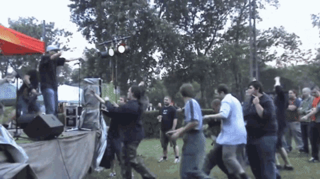 Stage Dive Fail GIF - Stage Dive Fail Fall GIFs
