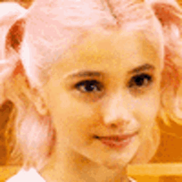Amanda Arcuri Canadian Actress GIF - Amanda Arcuri Canadian Actress Pink Hair GIFs