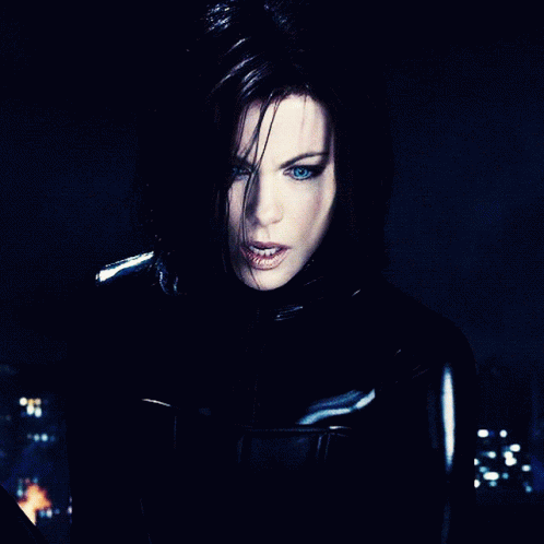 How You Doing What Is That GIF - How You Doing What Is That Kate Beckinsale GIFs
