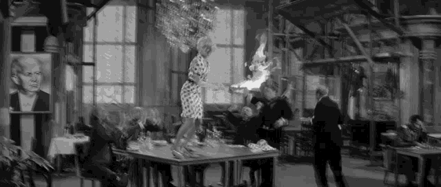 Liselotte Pulver One Two Three GIF - Liselotte Pulver One Two Three Billy Wilder GIFs