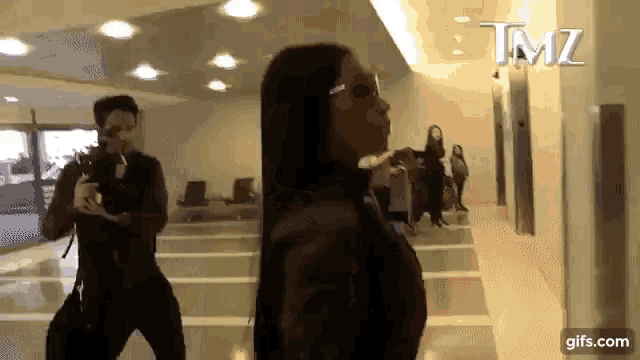 Nicki Minaj Walking GIF - Nicki Minaj Walking Tmz GIFs