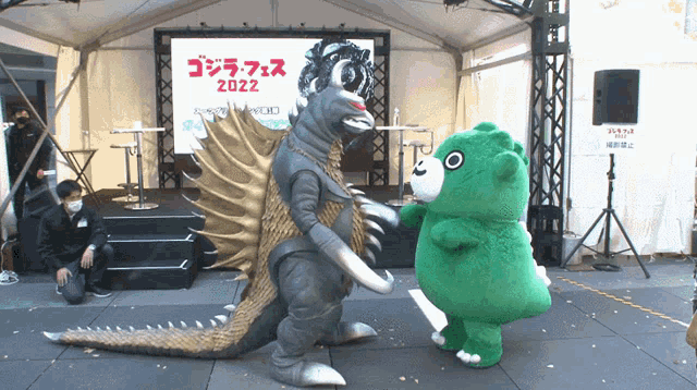 Gigan Chibi Godzilla GIF - Gigan Chibi Godzilla Headpat GIFs
