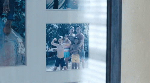 Family Photo Memories GIF - Family Photo Memories This Is Us Gifs GIFs