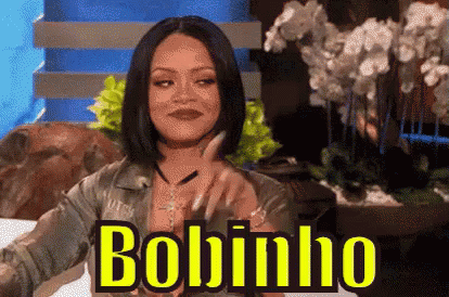 Bobinho / Bobo / Rihanna / Idiota / Abobado GIF - Silly Stupid Rihanna GIFs
