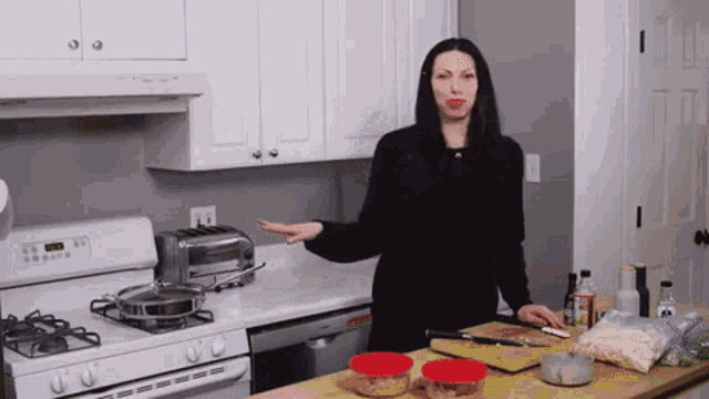 Cooking Laura Prepon GIF - Cooking Laura Prepon Youtube GIFs