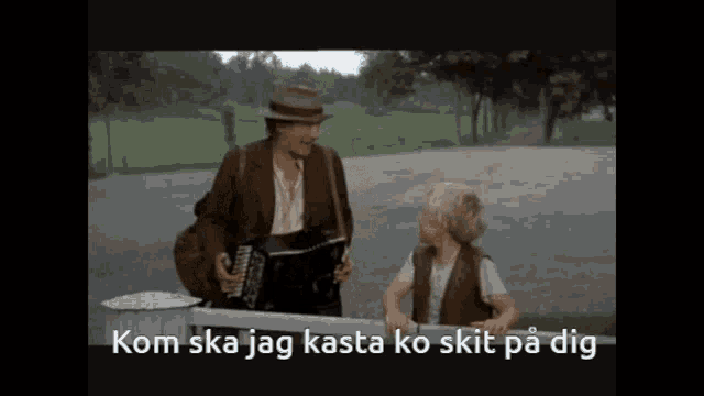 Sjunger Ko Skit GIF - Sjunger Ko Skit Rasmus Påluffen GIFs