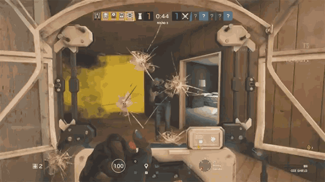 a screenshot of a video game with the number 100 in the corner