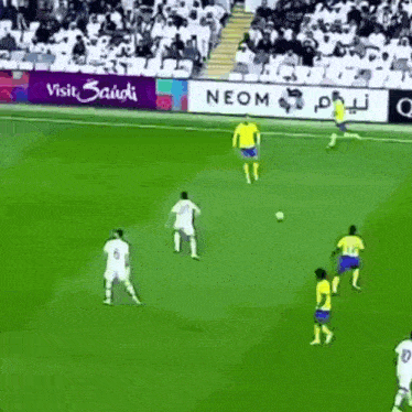 Ronaldo Dribble Fail GIF - Ronaldo Dribble Fail GIFs