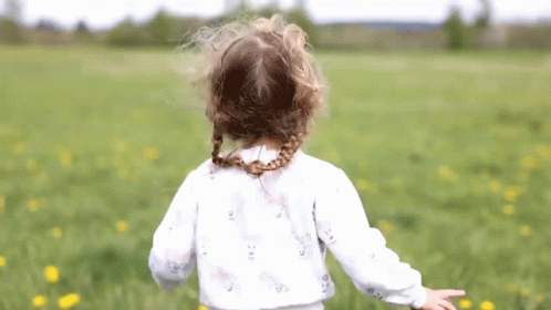 Run Free June Crosby GIF - Run Free June Crosby Claire And The Crosbys GIFs