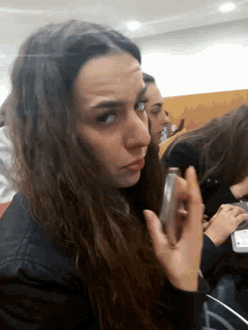 Andreia Chewing GIF - Andreia Chewing Talking GIFs