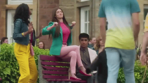 Ruby Sex Education GIF - Ruby Sex Education Dance Moves GIFs
