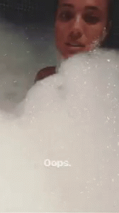 Banderitas Bubble Bath GIF - Banderitas Bubble Bath Aly GIFs