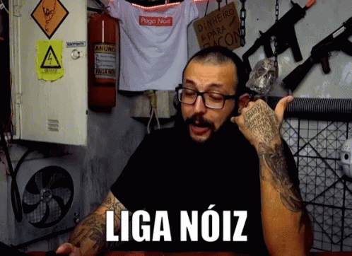 Liga Noiz Talking GIF - Liga Noiz Talking Shaka Sign GIFs