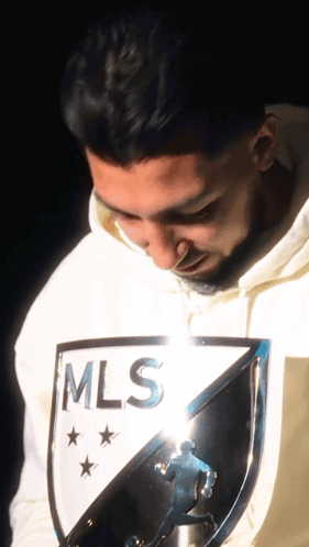 Kissing The Trophy Luciano Acosta GIF - Kissing The Trophy Luciano Acosta Fc Cincinnati GIFs