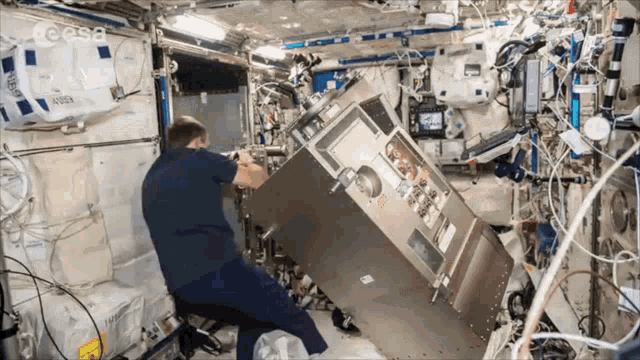 Astronaut GIF - Astronaut GIFs