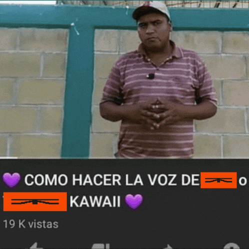 a man in a striped shirt stands in front of a brick wall with the words como hacer la voz de kawaii below him