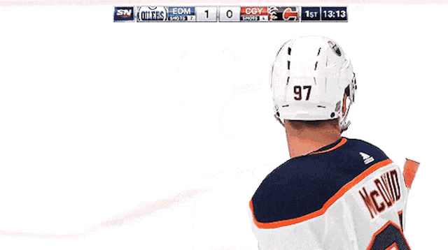 a hockey player with the name mcdavid on his back
