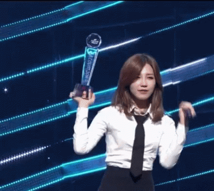 Apink Proud GIF - Apink Proud Trophy GIFs